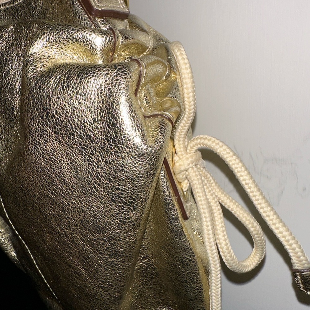 Coach Poppy Gold Shoulder Bag like new - Picture 4 of 9